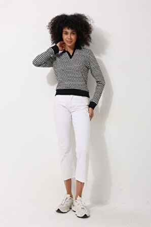 Siyah Jakarlı Örgü Desenli Polo Yaka Uzun Kollu Kadın Bluz - 2445