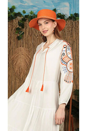 Viskon Kumaş Hakim Yaka Renkli Nakışlı Elbise Ekru