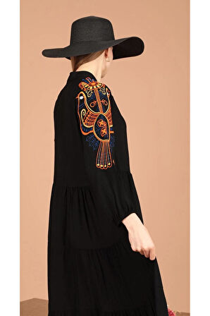 Viskon Kumaş Hakim Yaka Renkli Nakışlı Elbise Siyah