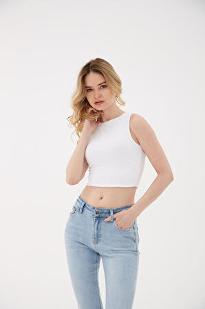 Kolsuz Crop Bluz Beyaz