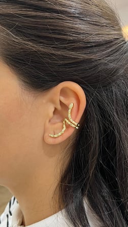 Yılanlı Gold Kıkırdak Küpe