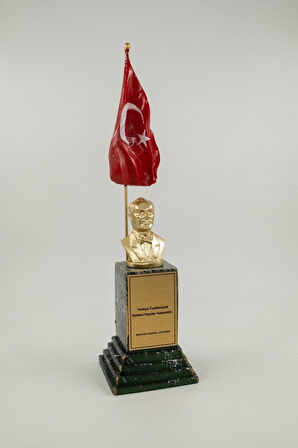 ATATÜRK BAYRAKLI BÜST HEYKEL
