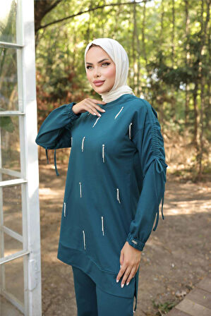 O Yaka Koldan Bağcıklı Taş Detaylı İkili Tesettür Eşofman Takımı - 71208.208 - Koyu Petrol