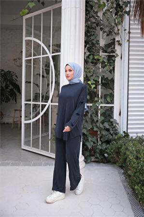 O Yaka Kolları Kurdela Detaylı İkili Tesettür Eşofman Takımı - 71251.015 - Lacivert