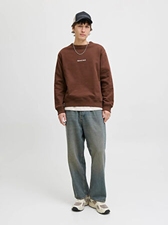 JORNORREBRO EMB SWEAT CREW NOOS Deep Mahogany