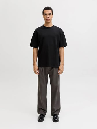 JPRBLAETHAN SS LOGO TEE SN Black