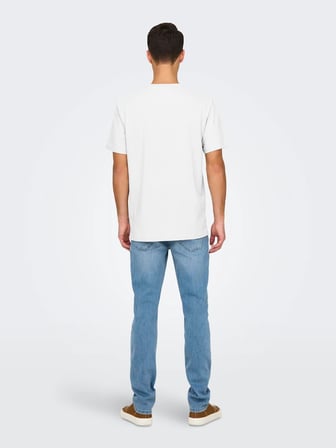 ONSPERRY LIFE REG LEAF SS POCKETTEE Bright White