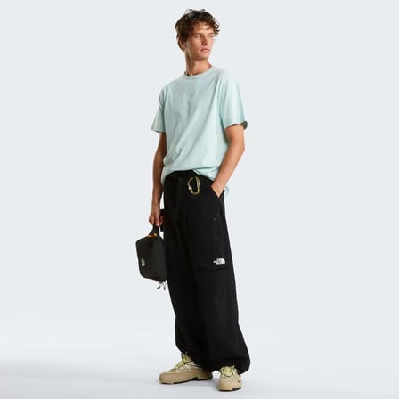 M ESSENTIAL CENTER LOGO RELAXED SHORT SL Frost