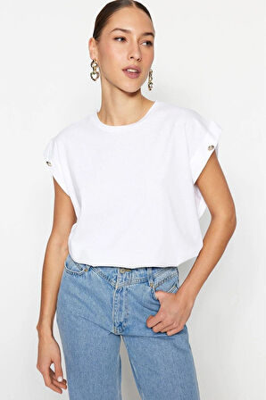 Beyaz %100 Pamuk Düğmeli Vatka Görünümlü Basic Bisiklet Yaka Örme T-shirt