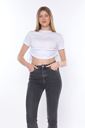 Beyaz 100% Pamuk Büzgü Detaylı Basic Bisiklet Yaka Örme T-shirt Twoss21ts0131