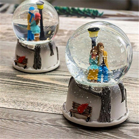 Işıklı Müzikli Sevgi Temalı Çift Orta Boy Kar Küresi