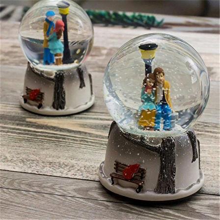 Işıklı Müzikli Sevgi Temalı Çift Orta Boy Kar Küresi