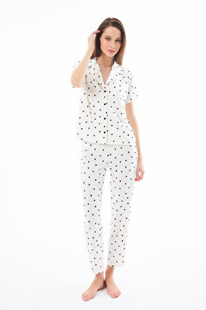 Premium Kadın Pijama Takımı Krem Kalp Desenli Yumuşak Dokulu Kısa Kollu Gömlek Yaka