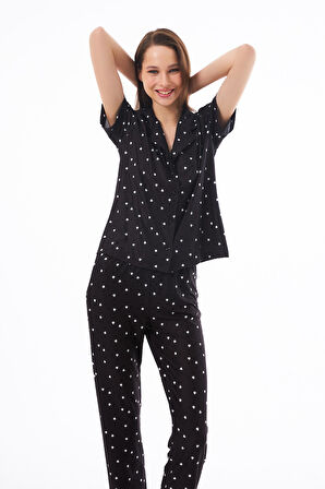 Premium Kadın Pijama Takımı Siyah Kalp Desenli Yumuşak Dokulu Kısa Kollu Gömlek Yaka