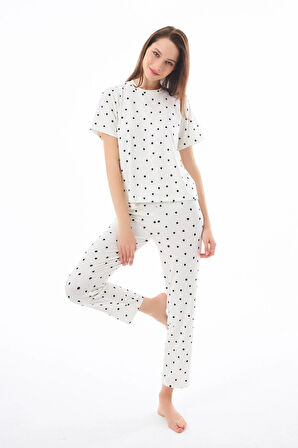 Premium Kadın Pijama Takımı Krem Kalp Desenli Yumuşak Dokulu Kısa Kollu Bisiklet Yaka