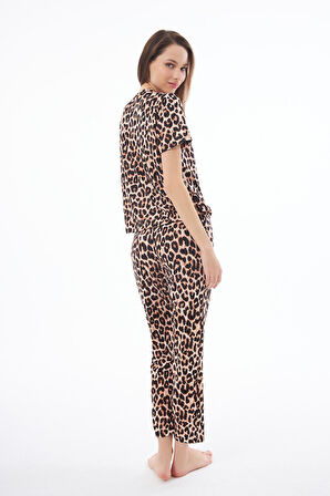 Premium Kadın Pijama Takımı Leopar Desenli Yumuşak Dokulu Kısa Kollu Bisiklet Yaka