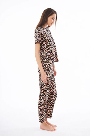 Premium Kadın Pijama Takımı Leopar Desenli Yumuşak Dokulu Kısa Kollu Bisiklet Yaka