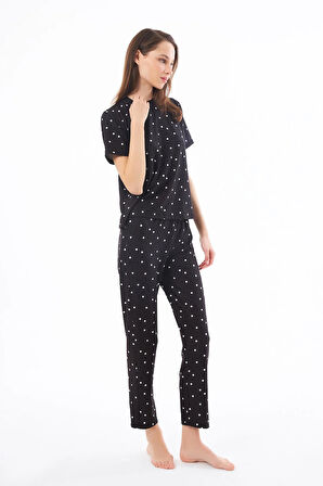 Premium Kadın Pijama Takımı Siyah Kalp Desenli Yumuşak Dokulu Kısa Kollu Bisiklet Yaka