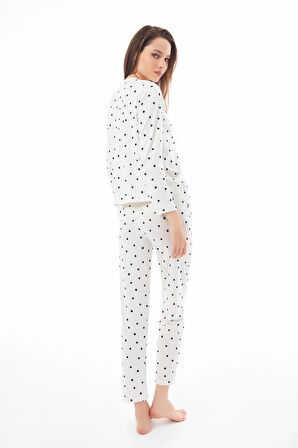 Premium Kadın Pijama Takımı Krem Kalp Desenli Yumuşak Dokulu Bisiklet Yaka Uzun Kollu