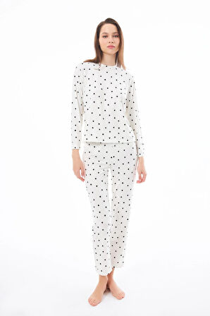 Premium Kadın Pijama Takımı Krem Kalp Desenli Yumuşak Dokulu Bisiklet Yaka Uzun Kollu