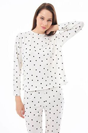 Premium Kadın Pijama Takımı Krem Kalp Desenli Yumuşak Dokulu Bisiklet Yaka Uzun Kollu