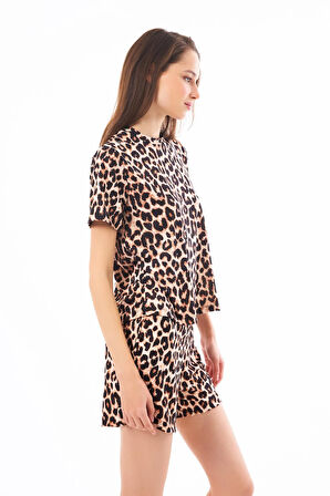 Premium  Yazlık Şortlu Kadın Pijama Takımı Leopar Desenli Yumuşak Dokulu Bisiklet Yaka Kısa Kollu