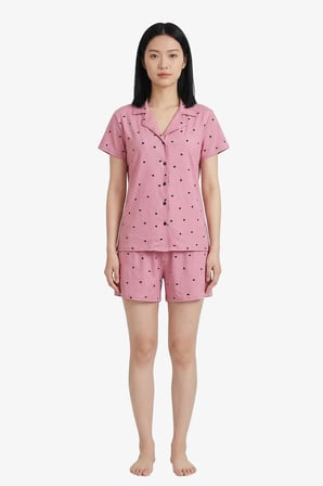 Pembe Kalp Desenli Yumuşak Dokulu Gömlek Yaka Kadın Şortlu Pijama Takımı