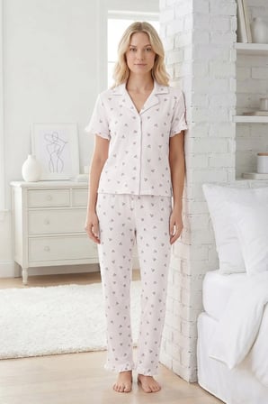 Beyaz Çiçek Desenli Bürümcük Gömlek Yaka Kadın Pijama Takımı