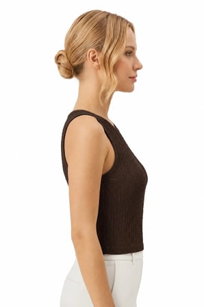 Premium - Tide Collection | Kahverengi Bisiklet Yaka Bürümcük Dokulu Kolsuz Kadın Crop Bluz
