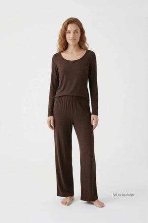 Premium - Serene Collection | Kahverengi Rib Dokulu Uzun Kollu Bol Paça Viskon Kadın Pijama Takımı