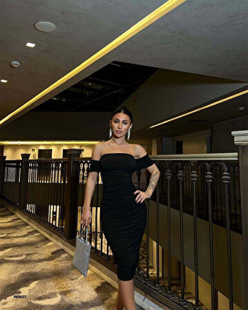 Kadın Madonna Yaka Sandy Kumaş Büzgü Detay Midi Boy Elbise