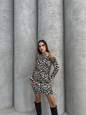 Kadın Uzun Kollu Leopar Desen Omuz Dekolteli Mini Elbise