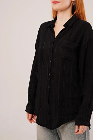 Hakim Yaka Çizgili Cep Detaylı Siyah Gömlek