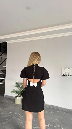 Kadın Atlas Kumaş Iç Astarlı Gizli Fermuarlı Inci Düğme Detaylı Mini Elbise