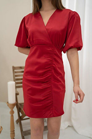 Kırmızı V Yaka Kısa Saten Elbise