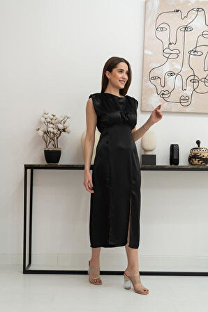 Siyah Eteği Yırtmaçlı Helen Elbise