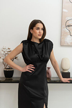 Siyah Eteği Yırtmaçlı Helen Elbise