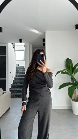 Kadın Kayık Yaka Yanı Büzgülü Omuz Dekolteli Bluz Vesalaş Ispanyol Paça Pantolon Ikili Takım