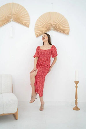 Kırmızı Çiçek Desenli Elbise