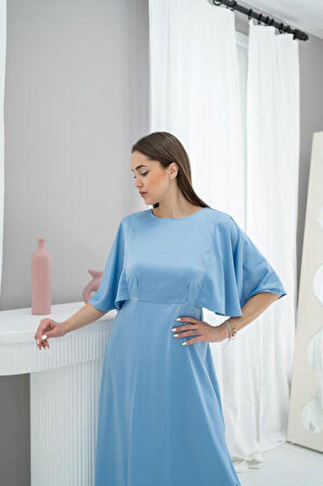 Mavi Arkası Bağcıklı Elbise