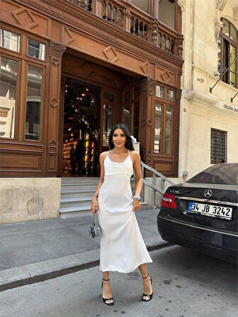 ASKILI SATEN ELBİSE İKİ YAN YIRTMAÇLI - Beyaz