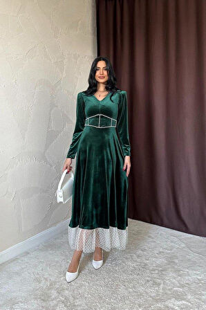 Zümrüt İnci Aksesuarlı Kadife Elbise