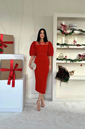 Kırmızı İncili Tül Detay Elbise