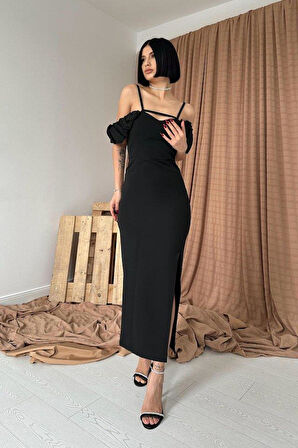 Siyah Askı Detaylı Elbise