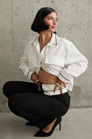 Beyaz Biyeli Gömlek