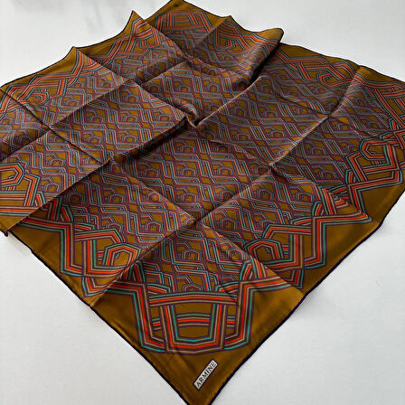 Armine Sura Saf İpek Eşarp 24-25 Sonbahar Kış Sezonu PKT1701