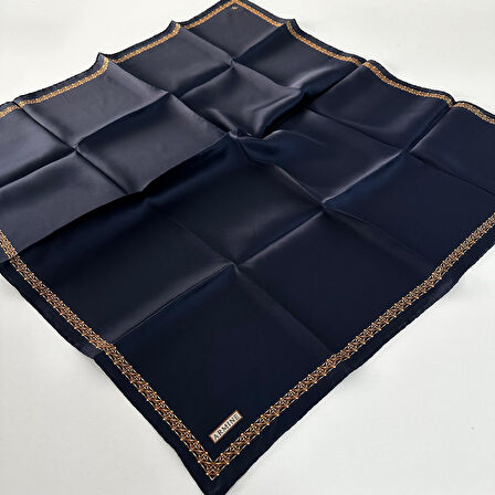 Armine Sura Saf İpek Lacivert-Gold Eşarp 24-25 Sonbahar Kış Sezonu PKT2902