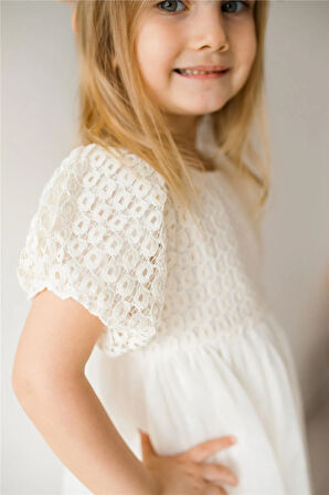 Güpür Detaylı Eteği Tül Özel Gün Elbisesi Ekru