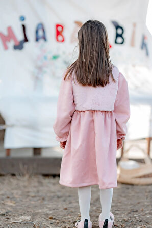 Kürklü Nubuk Kumaş Fiyonk Nakışlı Elbise Pembe