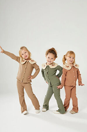 Yakası Nakışlı Fitilli Takım Kahverengi